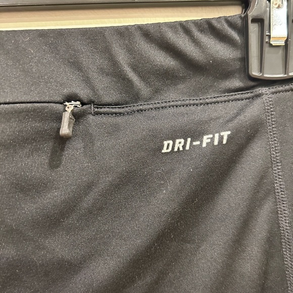Women’s Nike DriFit Running Leggings size Small - Picture 2 of 5